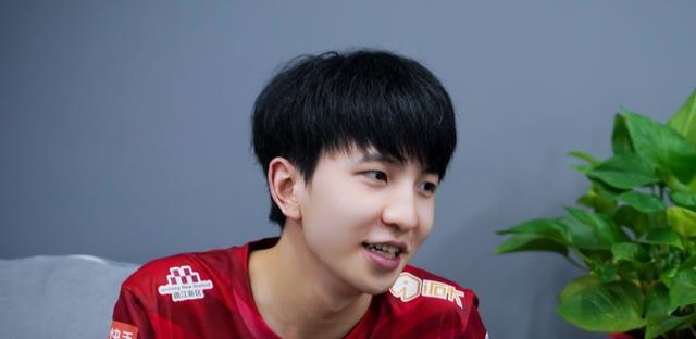Karsa新星势不可挡表现惊艳，FPX未来可期！的简单介绍